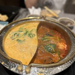 Daimaru Shabu Shabu - Markham - Tom yum / Tomato soup base