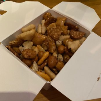 Lei Low - Hurricane - Bar snack mix - Cocktail Bars Near Me - Houston, Texas