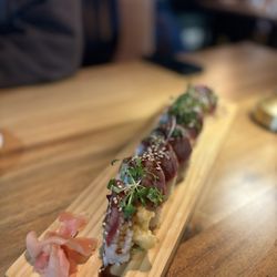 Leezakaya - Surf and turf