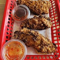 Delicious Chicken tenders are plump, juicy and tender. Great sauces too.