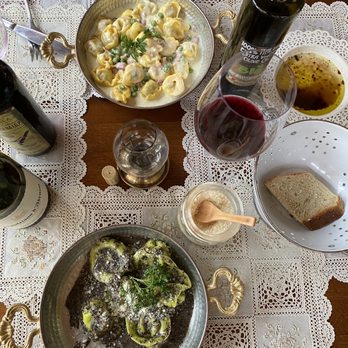 Pane e Vino - Cappelletti Verdi Tartufati and Tortellini Della Nonna Maria - Italian Near Me - Miami Beach, Florida Pane e Vino - Cappelletti Verdi Tartufati and Tortellini Della Nonna Maria - Italian Near Me - Miami Beach, Florida