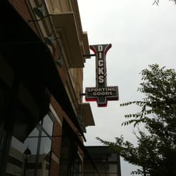 DICK'S Sporting Goods