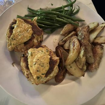 Cricket Club - Crab cakes - American Near Me - Cape May, New Jersey Cricket Club - Crab cakes - American Near Me - Cape May, New Jersey