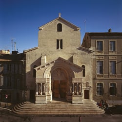 Cloître Saint Trophime - Eglise Saint-Trophime