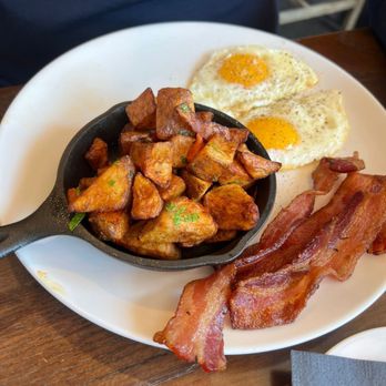 Alpine + Antlers - COLORADO BREAKFAST* - New American Near Me - Beaver Creek, Colorado