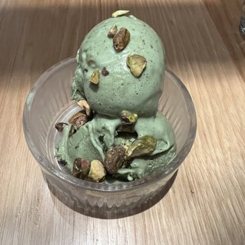 Rose Mary - Pistachio gelato - Italian Near Me - Chicago, Illinois