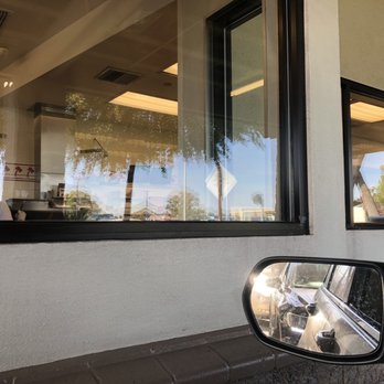 In-N-Out Burger - Fast Food Near Me - Pittsburg, California