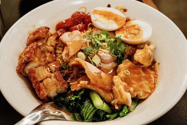 Khao Moo Dang by null