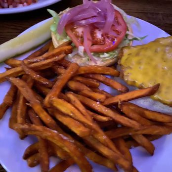 Bamboo Cafe - Spicy chicken sandwich - American Near Me - Richmond, Virginia