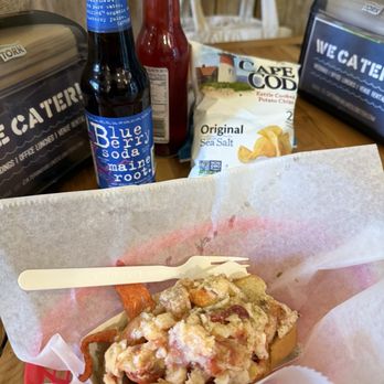 Luke's Lobster Downtown Crossing - Lobster roll - Seafood Near Me - Boston, Massachusetts Luke's Lobster Downtown Crossing - Lobster roll - Seafood Near Me - Boston, Massachusetts