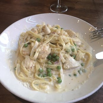 Boca Pizzeria - Fettuccini Alfredo w/ Chicken - Pizza Near Me - Corte Madera, California Boca Pizzeria - Fettuccini Alfredo w/ Chicken - Pizza Near Me - Corte Madera, California