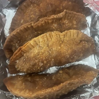 Chucho’s Red Tacos | Gateway to Milwaukee - Dry, burnt, not fresh chicken empanadas - Food Trucks Near Me - Milwaukee, Wisconsin
