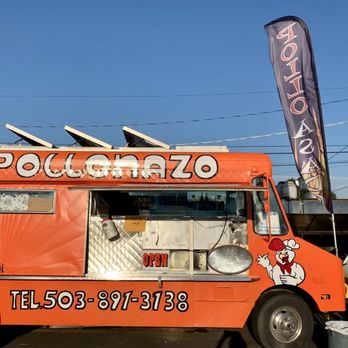 El Pollonazo - One picnic table with umbrella to right. - Street Vendors Near Me El Pollonazo - One picnic table with umbrella to right. - Street Vendors Near Me