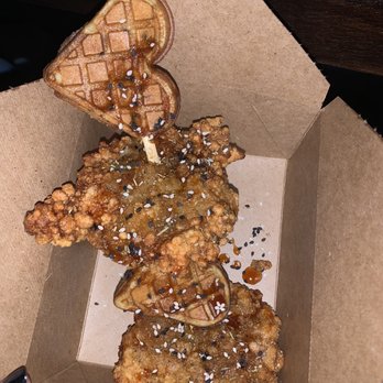 BB&B Bread Truck - Chciken and waffles - Food Trucks Near Me - Indianapolis, Indiana