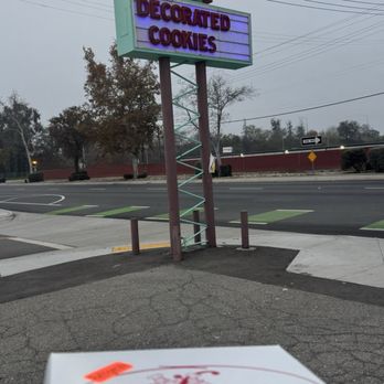 Smith's Bakeries - Donuts Near Me - Bakersfield, California Smith's Bakeries - Donuts Near Me - Bakersfield, California