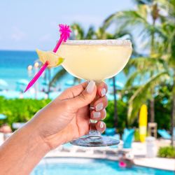Jimmy Buffett's Margaritaville Restaurant - Margarita and Views