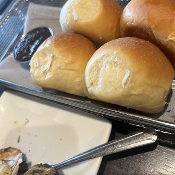 Pearl & Vine - Rolls - New American Near Me - Katy, Texas