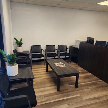 Superstition Collision Center - Reception Seating Chairs - Auto Repair Near Me - Gilbert, Arizona