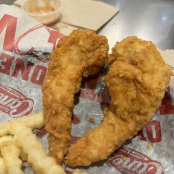 Raising Cane's Chicken Fingers - Broken heart with the size - Fast Food Near Me - Goodyear, Arizona Raising Cane's Chicken Fingers - Broken heart with the size - Fast Food Near Me - Goodyear, Arizona