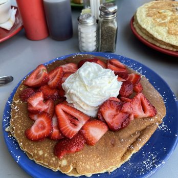 Cafe 222 - Pancakes with strawberries and whipped cream - Breakfast & Brunch Near Me - San Diego, California Cafe 222 - Pancakes with strawberries and whipped cream - Breakfast & Brunch Near Me - San Diego, California