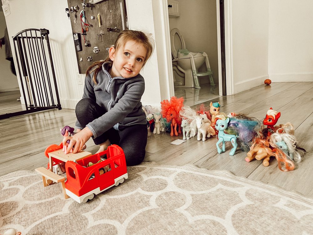 Luv Bugs Child Daycare - childcare center in Thousand Oaks, CA