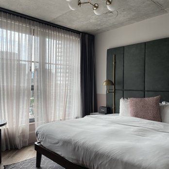 The Hoxton - Hotels Near Me - Chicago, Illinois The Hoxton - Hotels Near Me - Chicago, Illinois