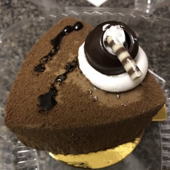 Breeze Bakery Cafe - Chocolate mousse cake - Bakeries Near Me - Annandale, Virginia