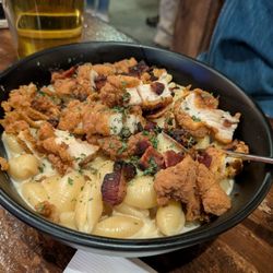 Thirsty Barrel Taphouse & Grille - Honey chicken Mac n cheese