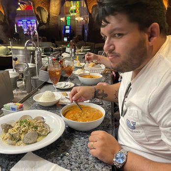 Oyster Bar - Linguine and clams pan roast - Seafood Near Me - Henderson, Nevada Oyster Bar - Linguine and clams pan roast - Seafood Near Me - Henderson, Nevada