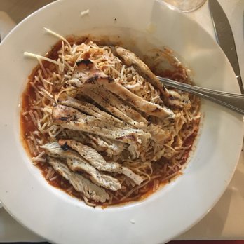 Kiepersol Bed and Breakfast - Chicken Spaghetti - Bed & Breakfast Near Me - Tyler, Texas