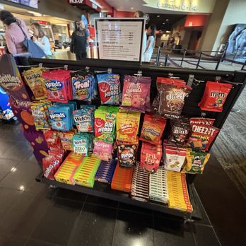 AMC Rosedale 14 - Cinema Near Me - Roseville, Minnesota
