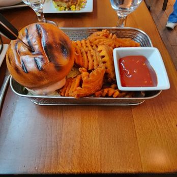 Barn Door Restaurant - Turkey Burger and Sweet Potato Fries. - Bars Near Me - Ridgefield, Connecticut Barn Door Restaurant - Turkey Burger and Sweet Potato Fries. - Bars Near Me - Ridgefield, Connecticut