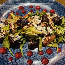 Wine O´ Clock - Fig Salad beautiful presentation.