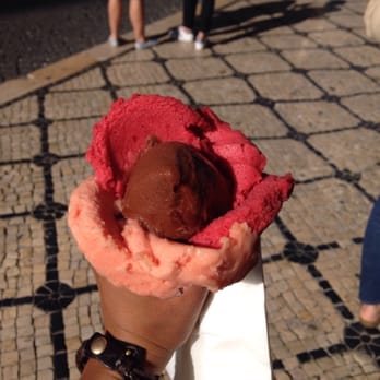 Amorino - Organic chocolate, orange ginger and strawberry. All vegan!! - Ice Cream & Frozen Yogurt Near Me - Lisbon, 11