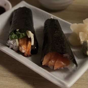 Shintaro Sushi - Salmon handroll, baked crab handroll - Sushi Bars Near Me - Los Angeles, California Shintaro Sushi - Salmon handroll, baked crab handroll - Sushi Bars Near Me - Los Angeles, California