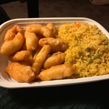 Asian House - C1 combo Sweet and sour chicken, sauce not pictured - Sushi Bars Near Me - Louisville, Kentucky