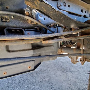 S&S best auto sales - Drivers side- broken main leaf and aux spring hanging on by a thread - Used Car Dealers Near Me - Auburn, Washington S&S best auto sales - Drivers side- broken main leaf and aux spring hanging on by a thread - Used Car Dealers Near Me - Auburn, Washington