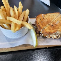 Celebrity Bakery & Cafe - Classic Reuben