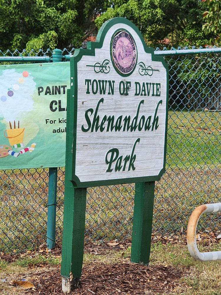 Shenandoah Park Image