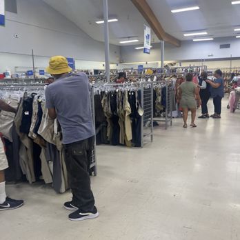 Uncovering the Hidden Gems of 2Nd Avenue Thrift Superstore in Bladensburg, MD: A Thrill-Seeker's Paradise