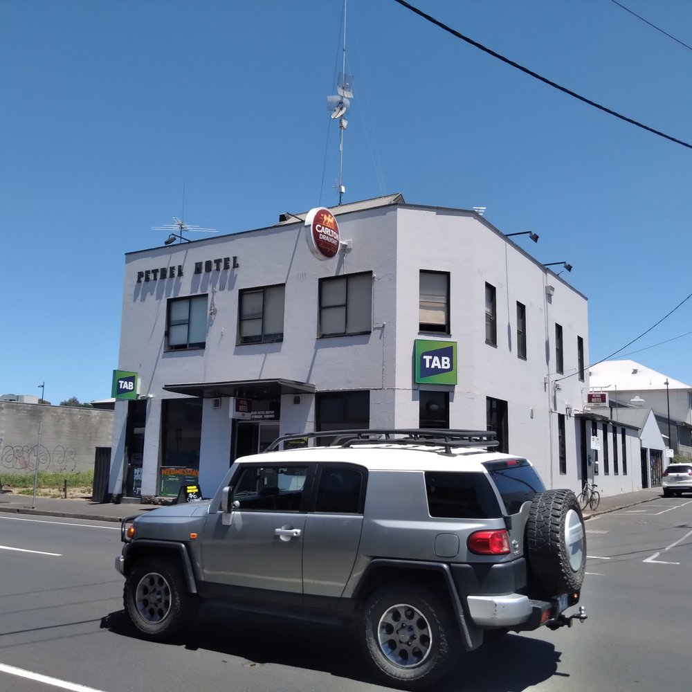 Petrel Hotel - Outside - Hotels Near Me - Geelong West, VIC