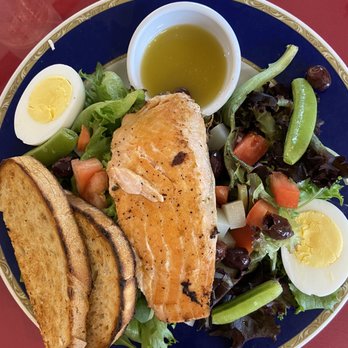 Little Rooster Cafe - Salmon steak Niçoise salad - Breakfast & Brunch Near Me - Manchester Center, Vermont Little Rooster Cafe - Salmon steak Niçoise salad - Breakfast & Brunch Near Me - Manchester Center, Vermont