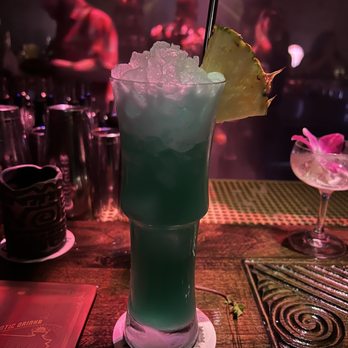 UnderTow Gilbert - Blue Hawaiian cocktail - Cocktail Bars Near Me - Gilbert, Arizona