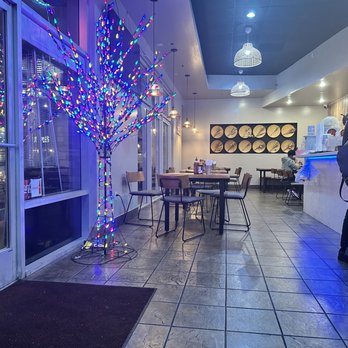 Pho Rice & Roll'd - Inside area - Vietnamese Near Me - Tracy, California Pho Rice & Roll'd - Inside area - Vietnamese Near Me - Tracy, California