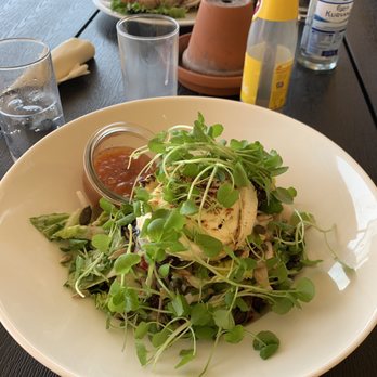Orø Kro - Salad with rye bread and goat cheese - Hotels Near Me - Holbæk, 85