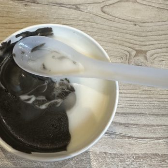 Sweethoney Dessert - R8. Sesame & Almond Soup With Sesame Rice Balls R8. - Desserts Near Me - Colma, California Sweethoney Dessert - R8. Sesame & Almond Soup With Sesame Rice Balls R8. - Desserts Near Me - Colma, California