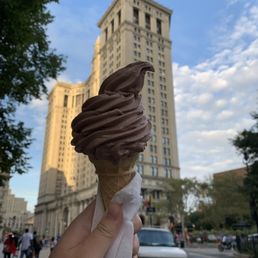 Chocolate cone (single) Chocolate cone (single)
