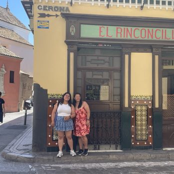 El Rinconcillo - Outside store front - Spanish Near Me - Seville, SE