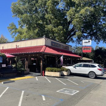 Mankas Grill - Outside. Parking - American Near Me - Fairfield, California