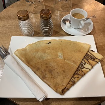 Délicieux Montmartre - Nutella Crepe - Creperies Near Me - Pantin, 93 Délicieux Montmartre - Nutella Crepe - Creperies Near Me - Pantin, 93